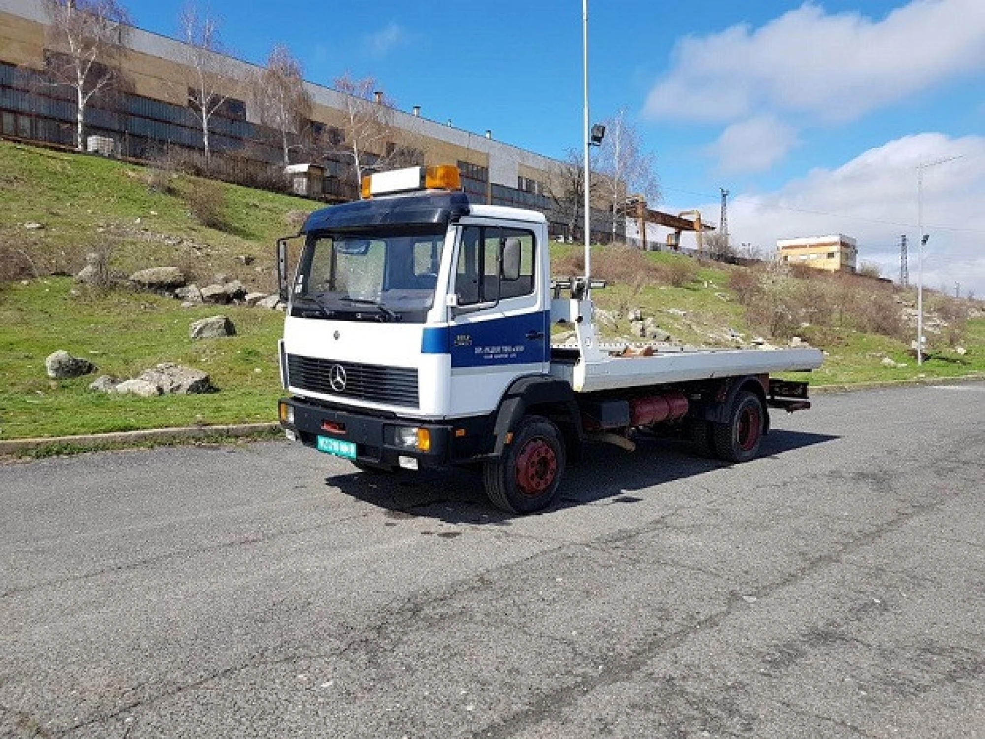 Mercedes Benz 1117 пътна помощ Mercedes Benz 1117 пътна помощ