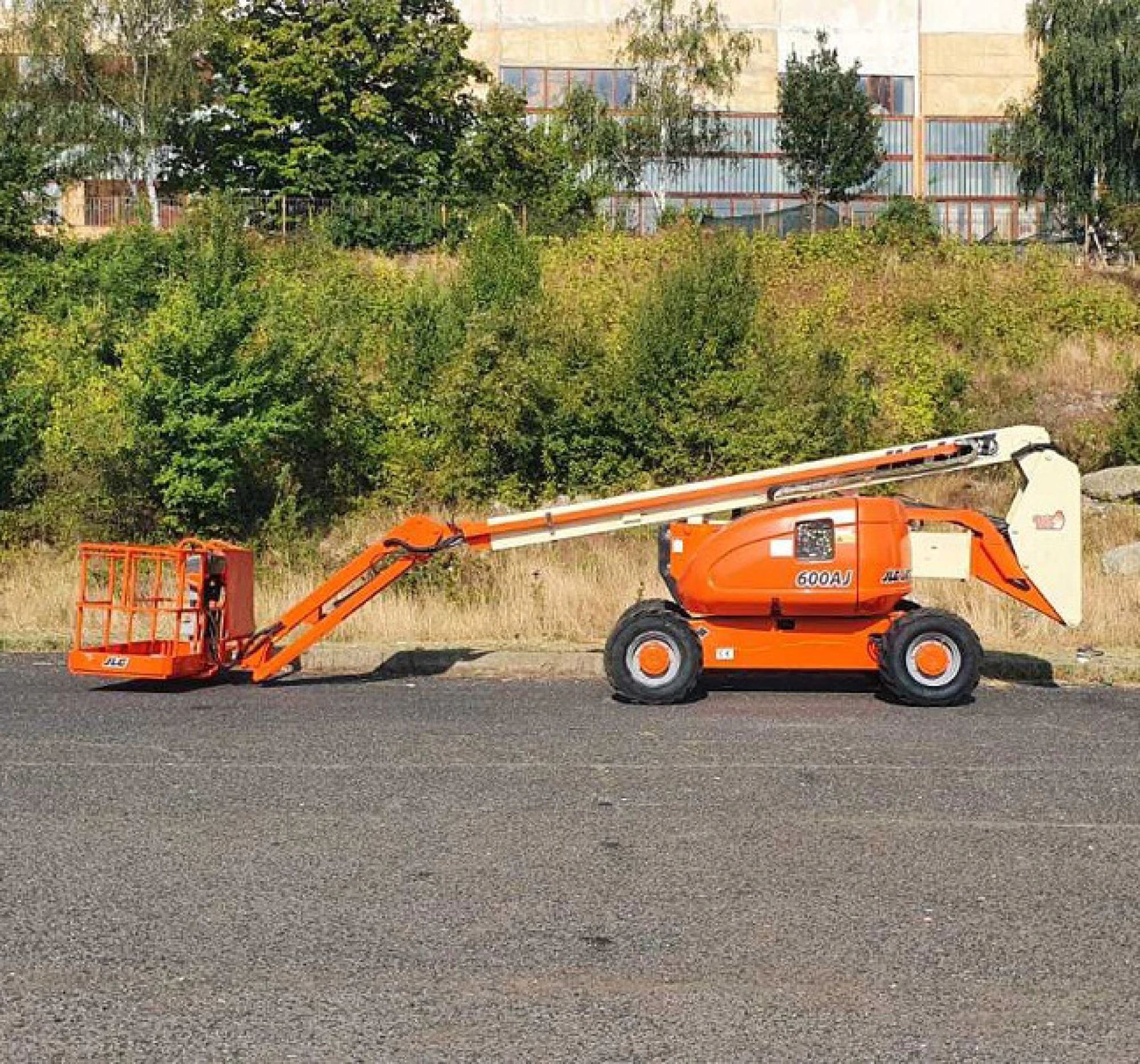 JLG 600 AJ  4x4