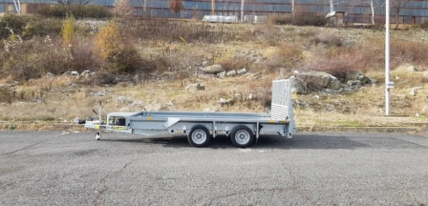 Ремарке за автомобил/ джип  HUMER GX 126