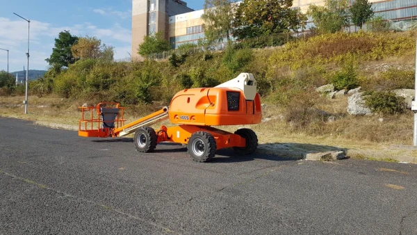 JLG 330 CRT 4х4