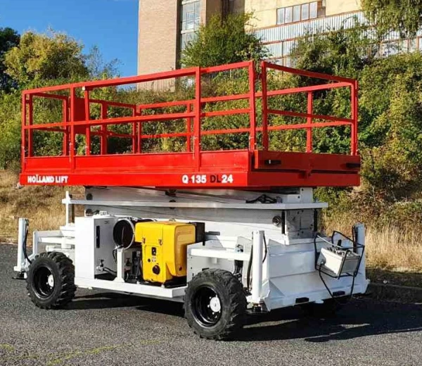 HOLLAND LIFT Q-135 DL 24  4x4