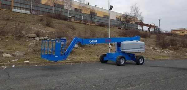 GENIE S45   4x4